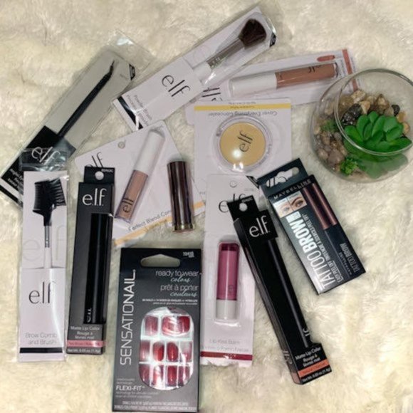 Makeup Value Bundle! - Picture 1 of 5
